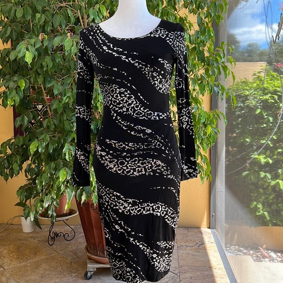 Cache stunning black dresses, Small. - Picture 1 of 11